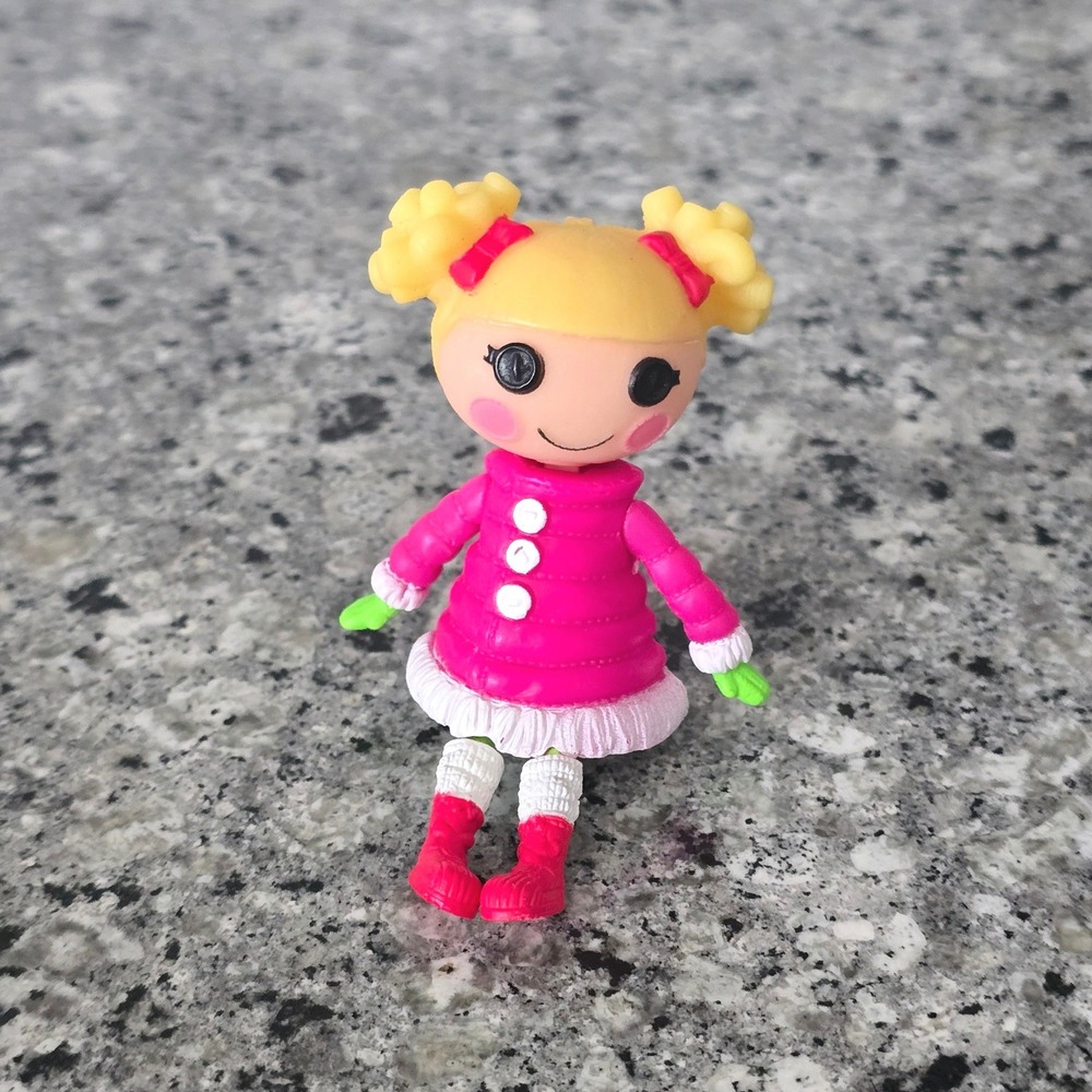 MGA Lalaloopsy Mini Doll Figure HOLLY SLEIGHBELLS Girl Snow Globe Series 3"